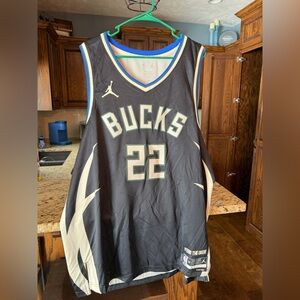 NEW Jordan Brand Milwaukee Bucks ‘Middleton’ Basketball Jersey - Size: XXL